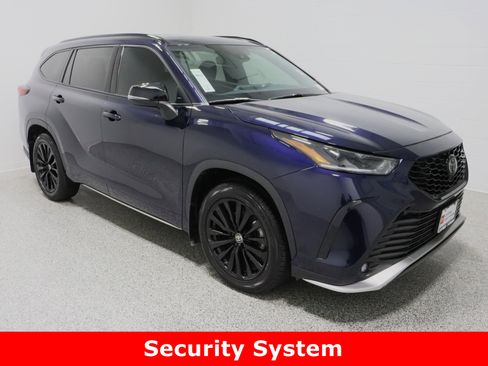 Certified 2023 Toyota Highlander XSE image 4