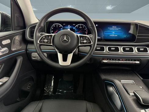 Used 2023 Mercedes-Benz GLS 450 4MATIC image 26
