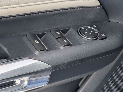 Used 2024 Ford Mustang Premium image 14