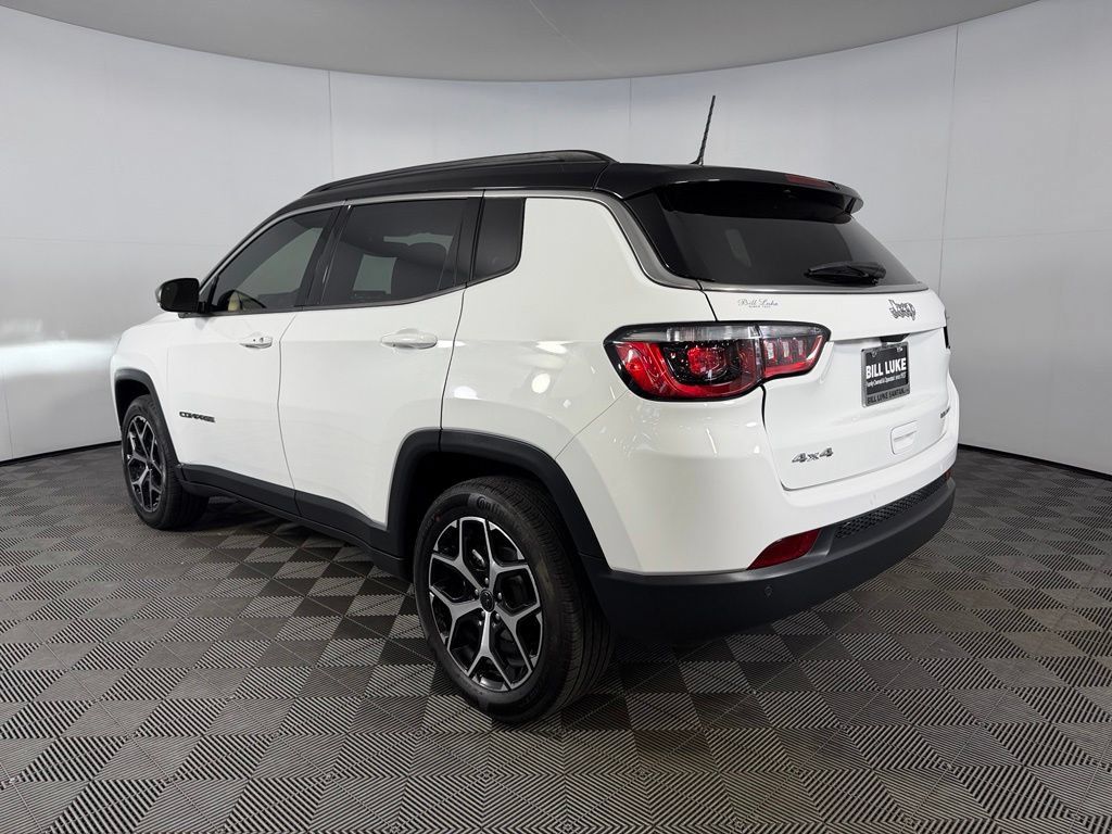 Used 2025 Jeep Compass Limited AWD/4WD image 9