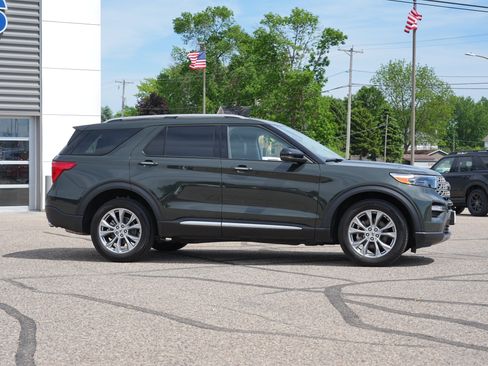 Used 2024 Ford Explorer Limited w/ Limited Technology Package AWD/4WD image 2