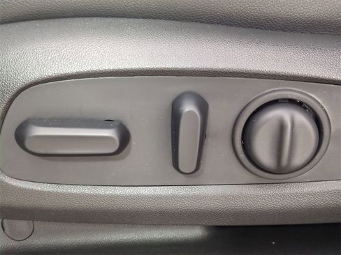 Used 2020 GMC Terrain SLT w/ Preferred Package image 23