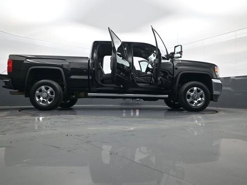 Used 2019 GMC Sierra 3500 SLT image 33
