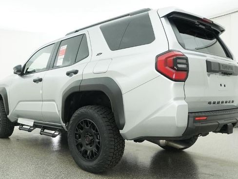 New 2026 Toyota 4Runner SR5 AWD/4WD image 21