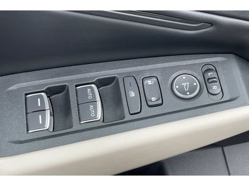 Certified 2023 Honda Accord EX image 12