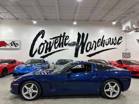 Used 2006 Chevrolet Corvette Coupe w/ Preferred Equipment Group image 2