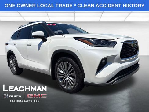 Used 2020 Toyota Highlander Platinum AWD/4WD image 1