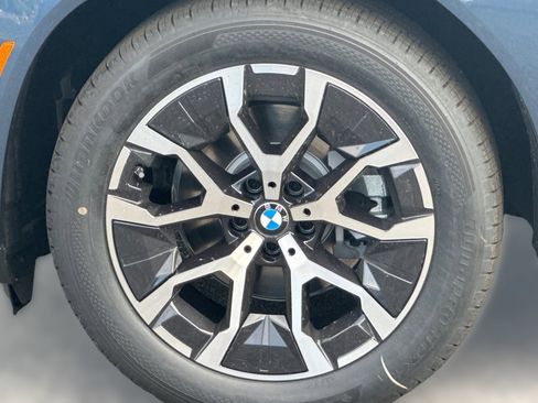 Used 2025 BMW X3 xDrive30i w/ Convenience Package image 11