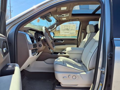New 2026 GMC Yukon Denali w/ Denali Reserve Package image 19