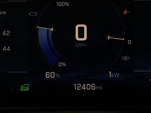 Used 2025 Chevrolet Equinox EV RS FWD image 15