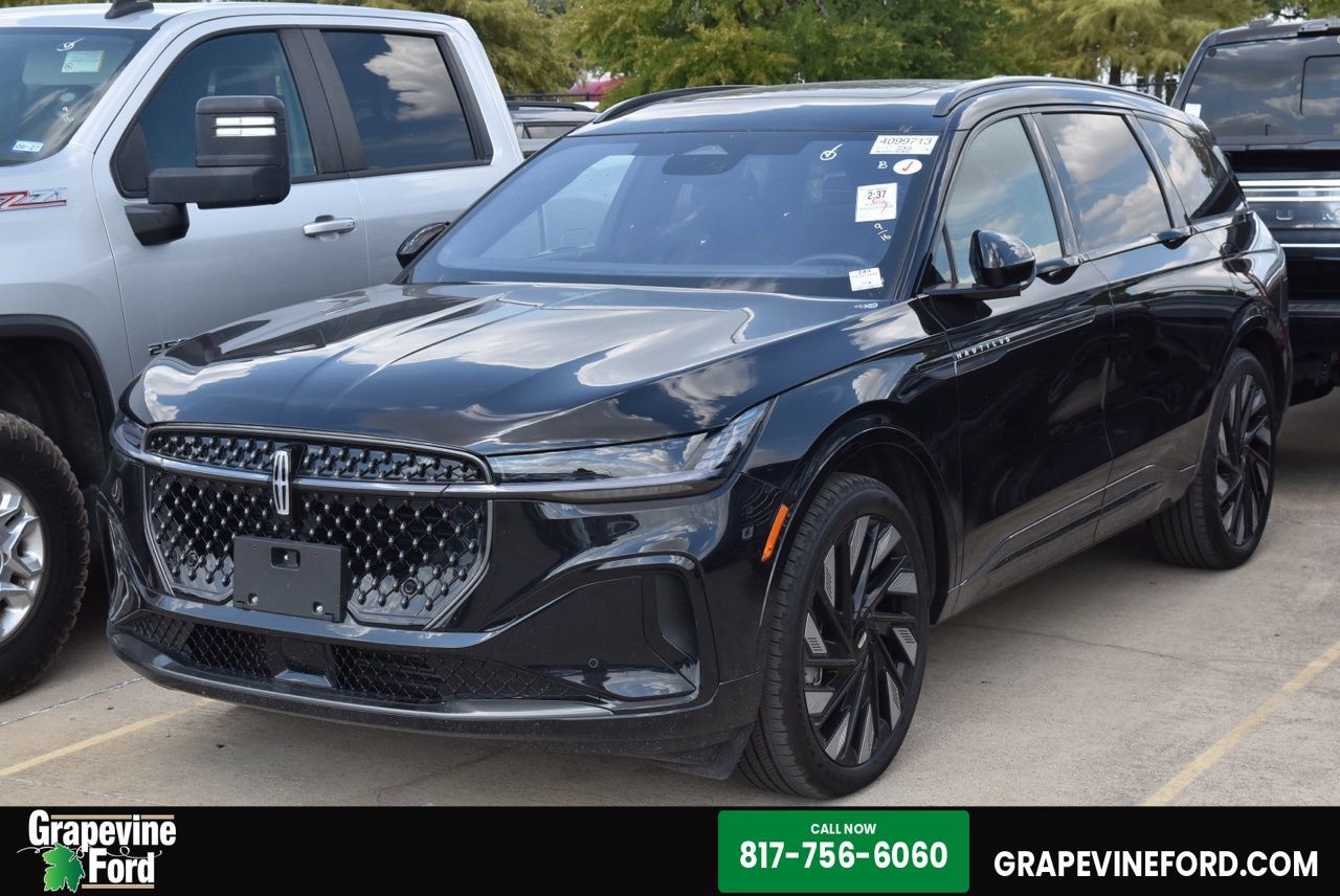 Certified 2025 Lincoln Nautilus Reserve w/ Jet Appearance Package AWD/4WD image 1