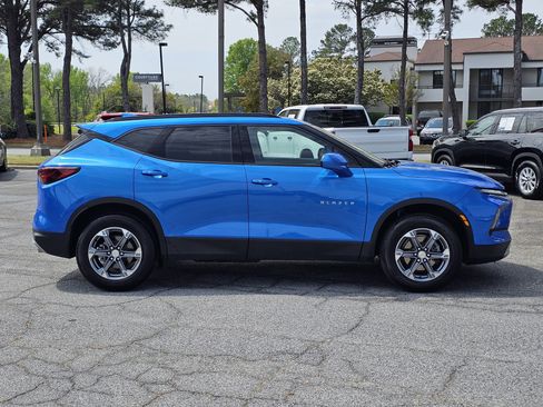Used 2024 Chevrolet Blazer LT w/ Convenience Package FWD image 8