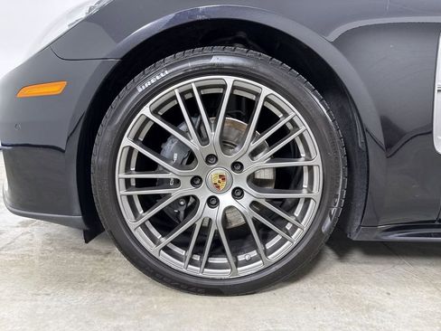 Certified 2023 Porsche Panamera 4 Platinum Edition image 13