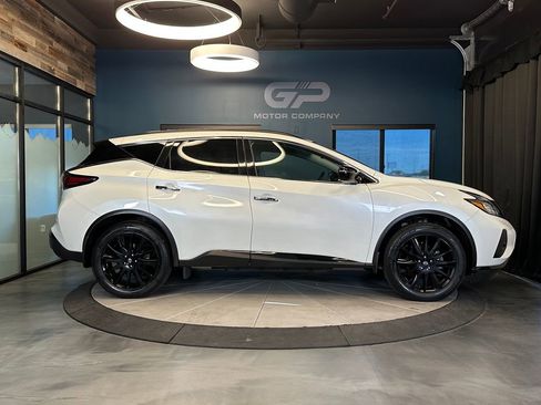Used 2023 Nissan Murano SV w/ SV Midnight Edition Package AWD/4WD image 2