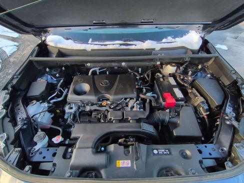 Used 2021 Toyota RAV4 XLE image 14