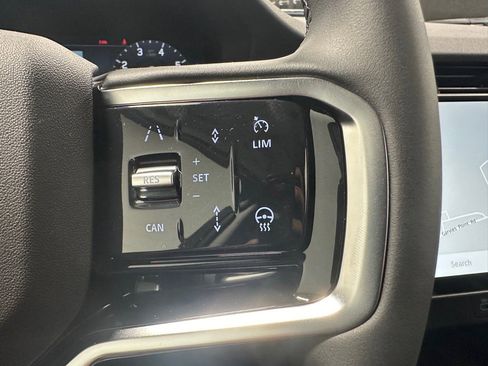 New 2025 Land Rover Discovery Sport S image 19