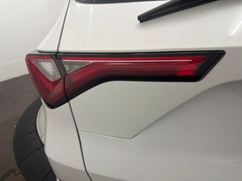 Used 2022 Acura MDX SH-AWD w/ Advance Package image 11