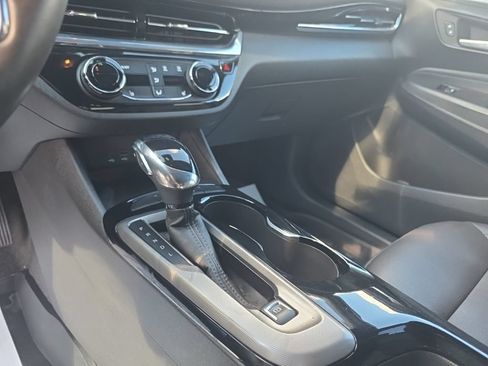 Used 2025 Buick Envista Sport Touring w/ Convenience I Package FWD image 16