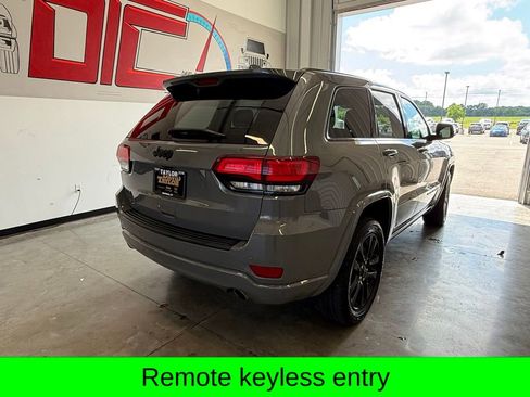 Used 2021 Jeep Grand Cherokee Laredo X AWD/4WD image 5