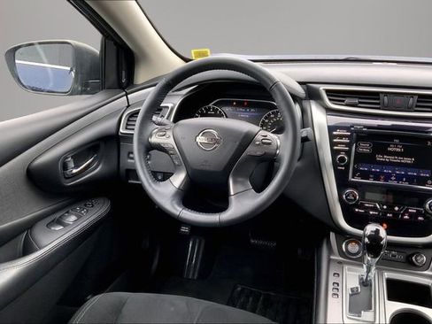 Used 2020 Nissan Murano SV image 11
