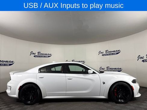 Used 2022 Dodge Charger SRT Hellcat w/ Navigation & Travel Group RWD image 5