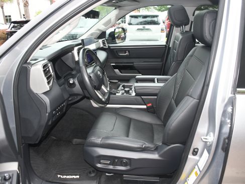 Used 2024 Toyota Tundra Limited AWD/4WD image 7