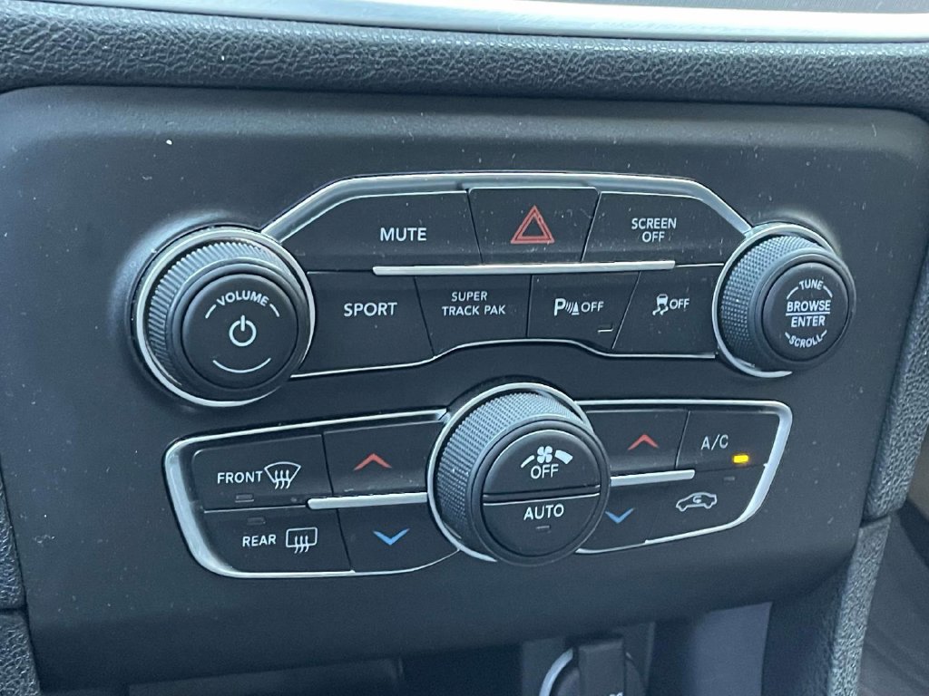 Certified 2021 Dodge Charger SXT AWD/4WD image 36