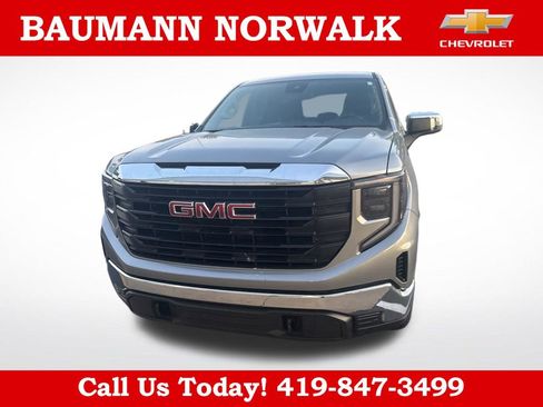 Used 2023 GMC Sierra 1500 Pro w/ Pro Value Package AWD/4WD image 2
