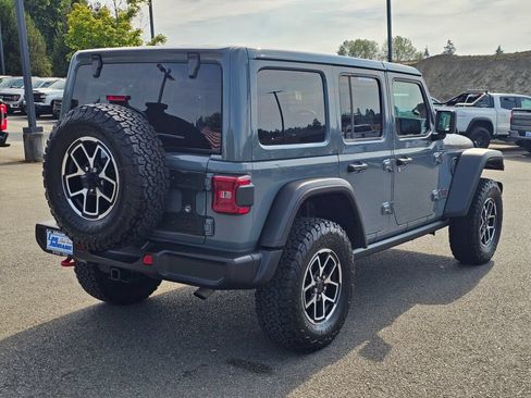 Used 2025 Jeep Wrangler Unlimited Rubicon w/ Convenience Group AWD/4WD image 5