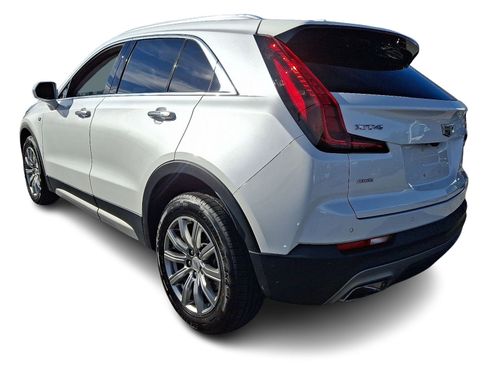 Used 2020 Cadillac XT4 Premium Luxury w/ Cold Weather Package image 3