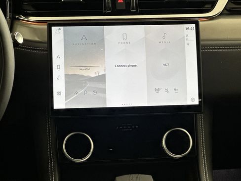 Used 2026 Jaguar F-PACE R-Dynamic S image 23