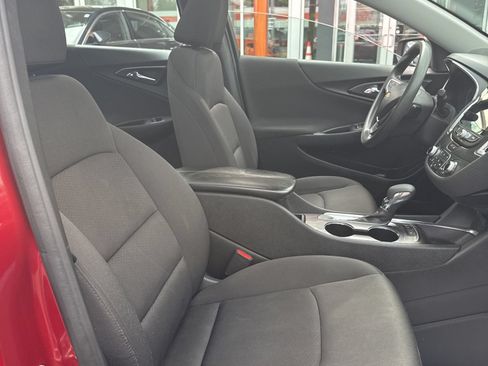 Used 2021 Chevrolet Malibu LT FWD image 13