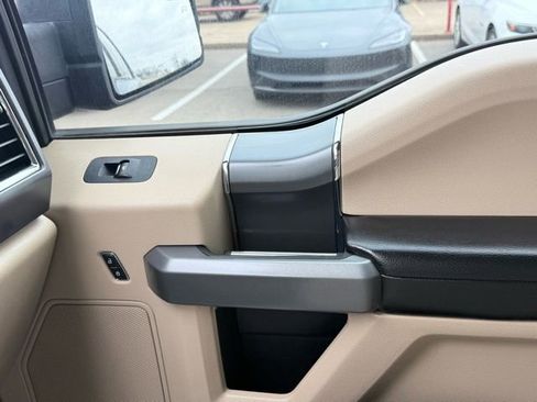 Used 2016 Ford F150 XLT w/ Equipment Group 302A Luxury image 22