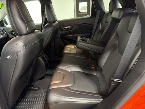 Used 2021 Jeep Cherokee Trailhawk w/ Sun, Sound & Nav Group image 36