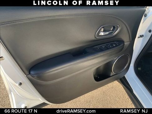 Used 2022 Honda HR-V EX-L image 12