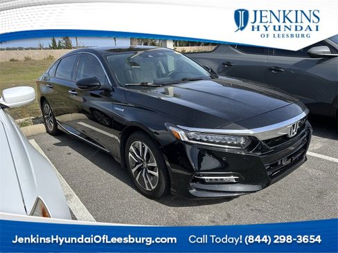 Used 2018 Honda Accord Touring image 1