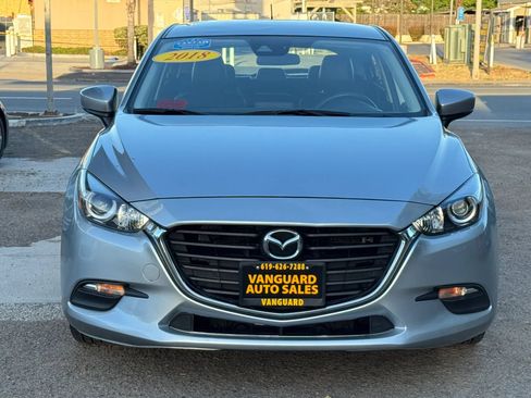 Used 2018 MAZDA MAZDA3 Touring FWD image 4