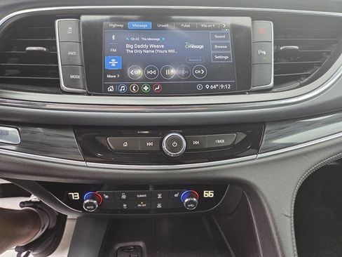 Used 2020 Buick Enclave Essence w/ Sport Touring Edition image 10