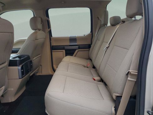 Used 2018 Ford F150 XLT w/ Equipment Group 302A Luxury image 9