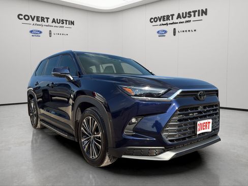Used 2025 Toyota Grand Highlander AWD Hybrid image 7