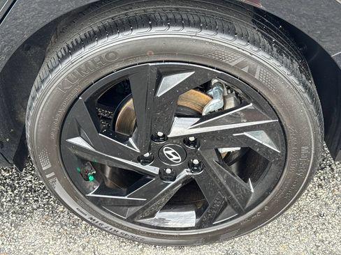 Certified 2026 Hyundai Elantra Sport FWD image 21
