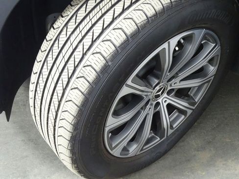 Used 2024 Mercedes-Benz GLC 300 image 42