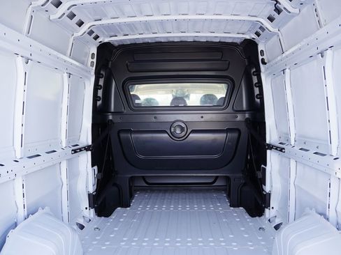 Used 2025 RAM ProMaster 2500 w/ Crew Van Package image 16