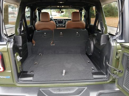 Used 2022 Jeep Wrangler Unlimited Sahara image 28