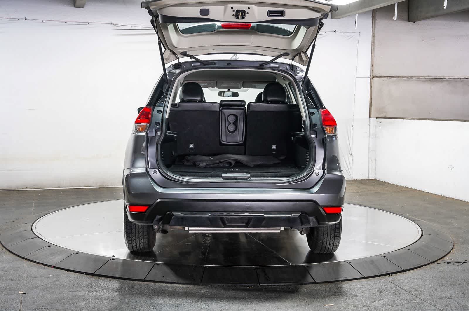 Used 2018 Nissan Rogue S FWD image 26