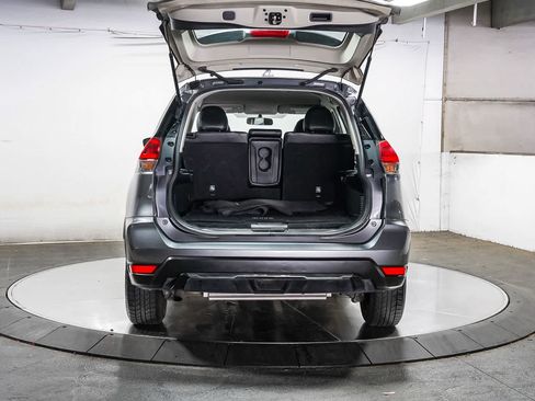 Used 2018 Nissan Rogue S FWD image 26