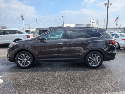 Used 2019 Hyundai Santa Fe XL SE FWD image 2