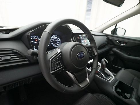 Used 2025 Subaru Outback Premium image 8