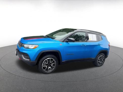 Used 2025 Jeep Compass Trailhawk AWD/4WD image 7
