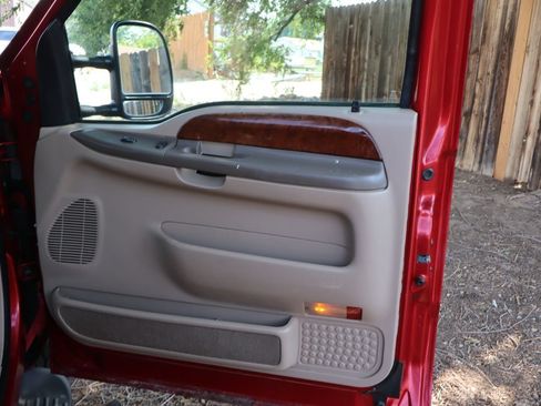Used 2001 Ford F250 Lariat AWD/4WD image 24